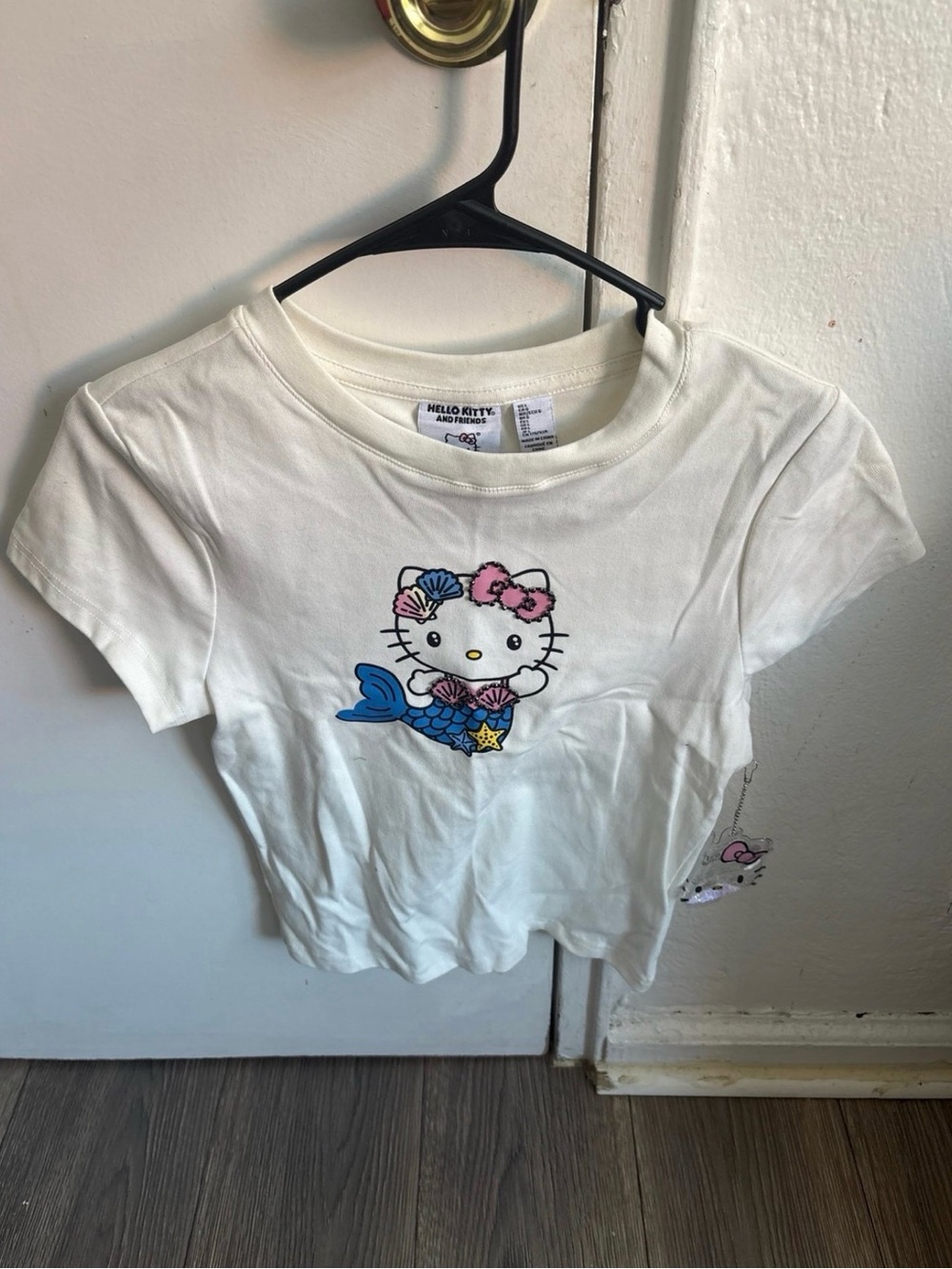 Forever 21 Hello Kitty & friends Mermaid Baby Tee